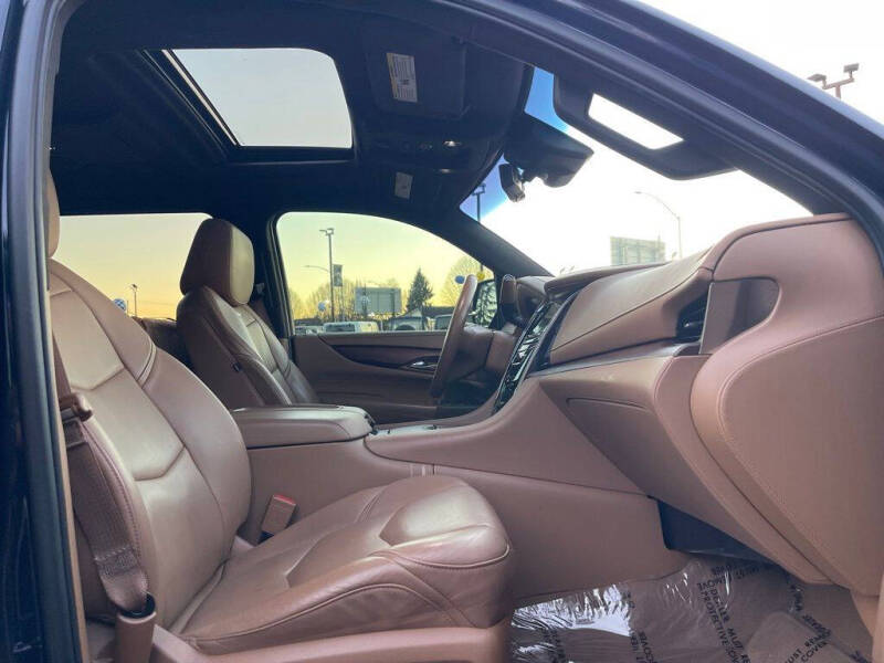 2017 Cadillac Escalade ESV Platinum