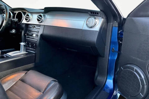 2006 Ford Mustang GT Deluxe