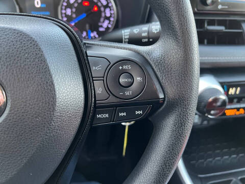 2020 Toyota RAV4 Hybrid LE