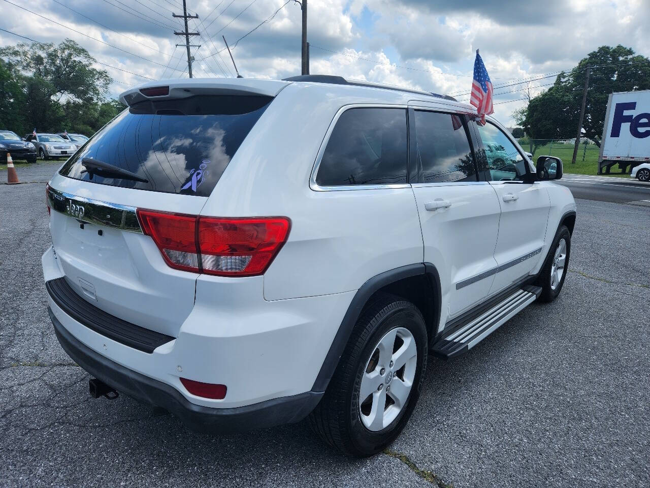 View vehicle photo 5