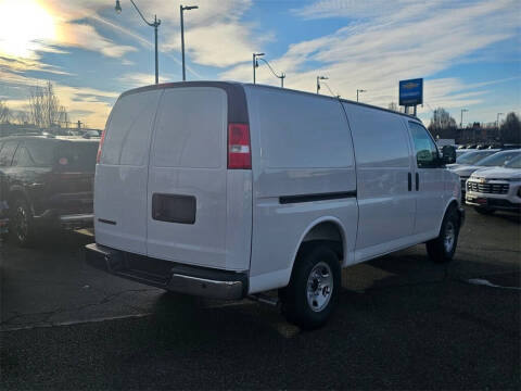 2025 Chevrolet Express 2500