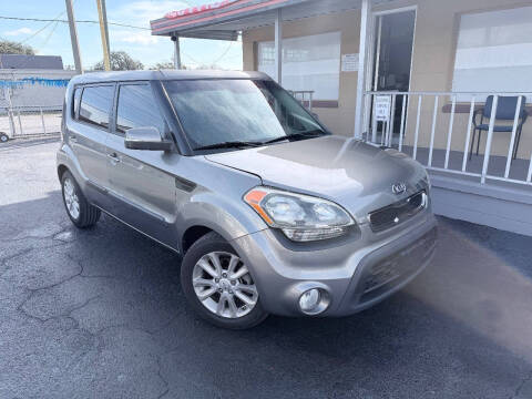 2013 Kia Soul +
