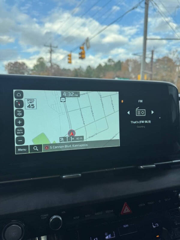 2024 Kia Carnival EX