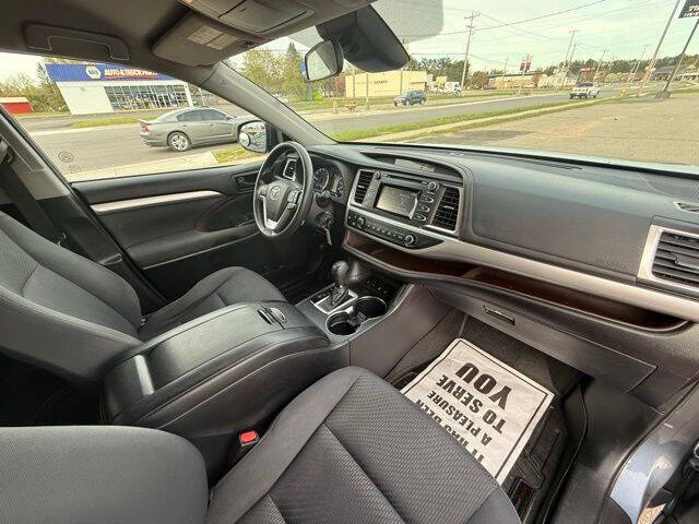 2017 Toyota Highlander LE