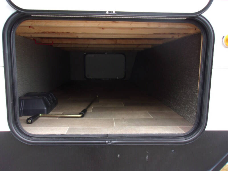 2020 Coleman Lantern 263BH