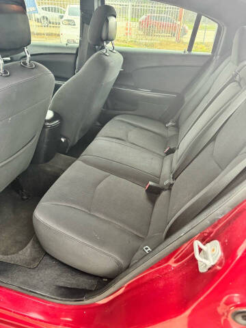 2013 Chrysler 200 LX