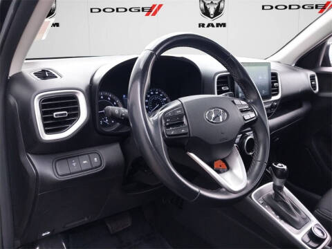 2022 Hyundai Venue SEL