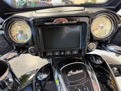 2018 Indian Roadmaster Thunder Black