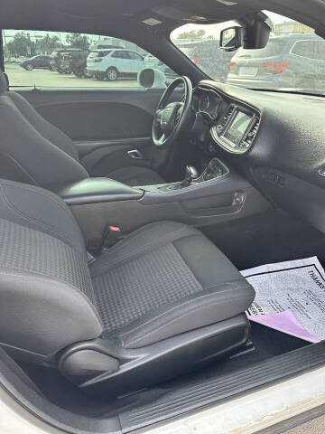 2019 Dodge Challenger SXT