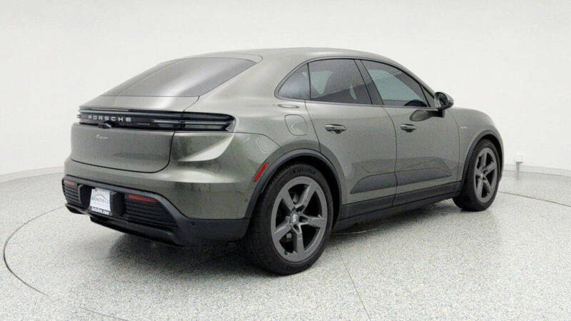 2025 Porsche Macan Electric