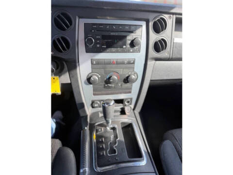 2010 Jeep Commander Sport