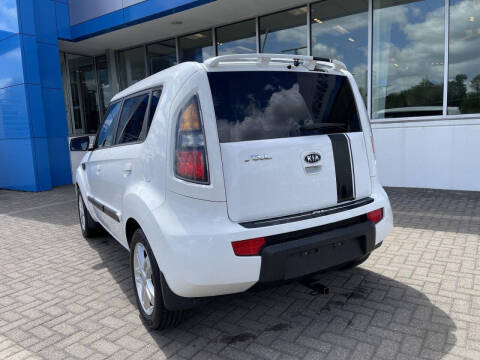 2010 Kia Soul +