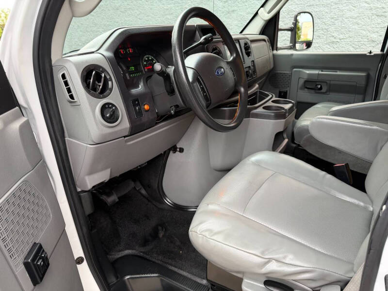 2012 Ford E-Series