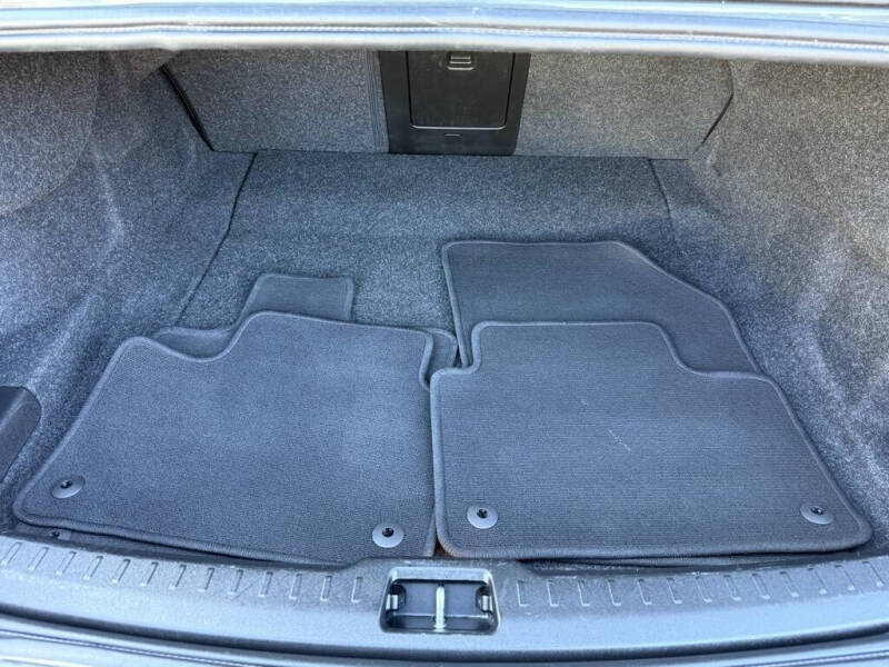 2022 Volvo S60 B5 Momentum