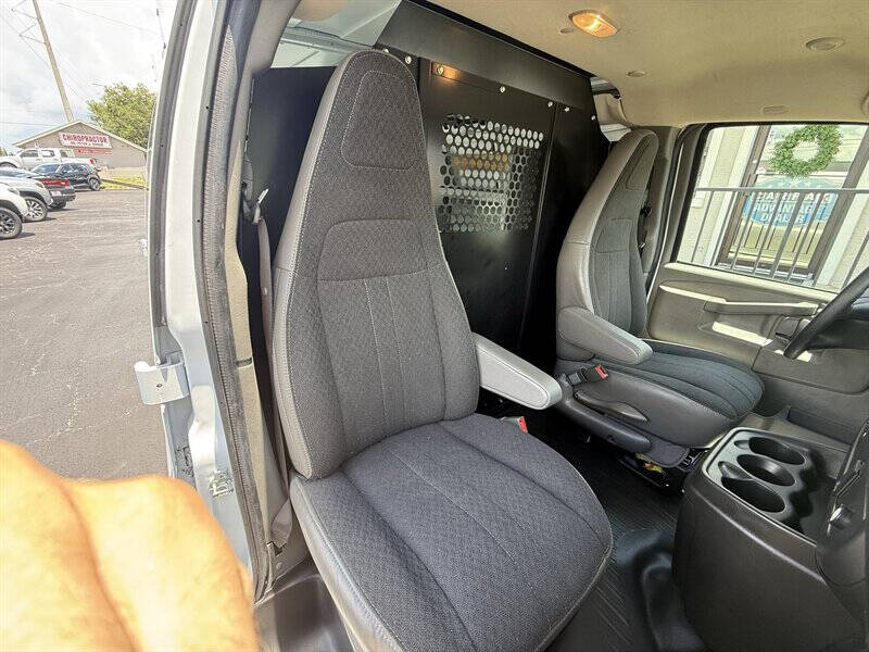 2025 GMC Savana 2500