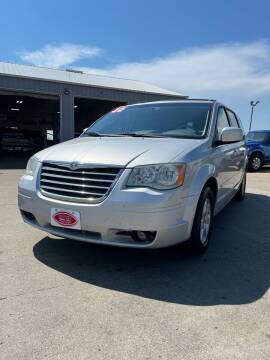 2010 Chrysler Town and Country for sale at UNITED AUTO INC in South Sioux City NE