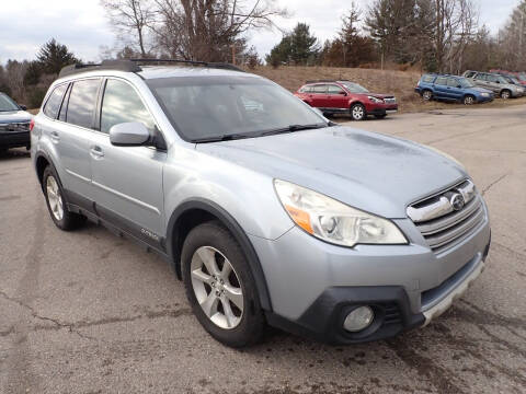 2013 Subaru Outback for sale at Car Connection in Williamsburg MI