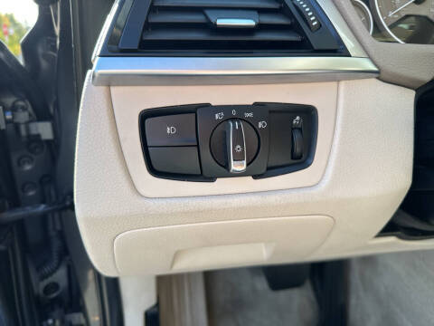 2012 BMW 3 Series 328i