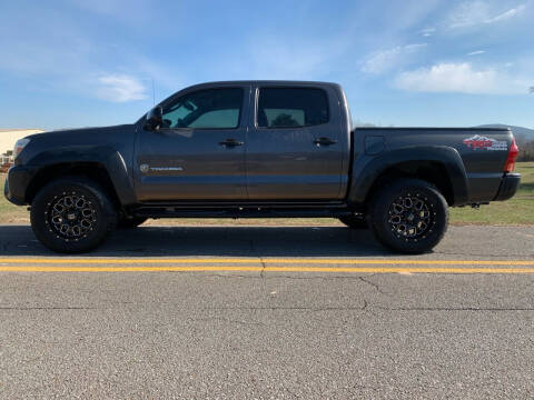 2013 Toyota Tacoma for sale at Tennessee Valley Wholesale Autos LLC in Huntsville AL