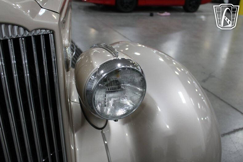 1937 Packard 115C