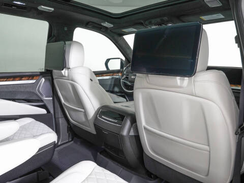 2025 Cadillac Escalade Sport Platinum