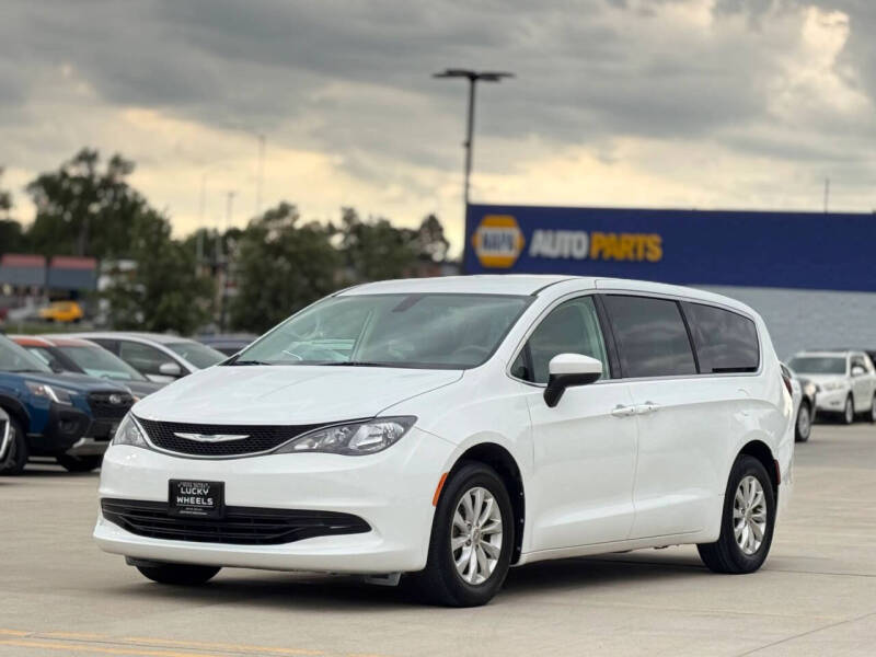 2017 Chrysler Pacifica Touring