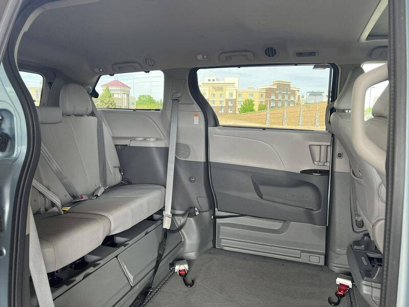 2016 Toyota Sienna