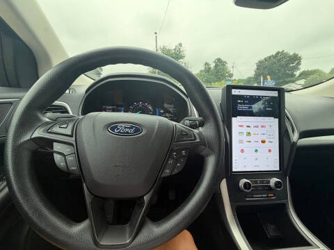 2022 Ford Edge SE