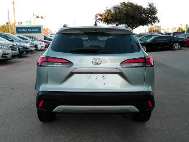 2025 Toyota Corolla Cross XLE