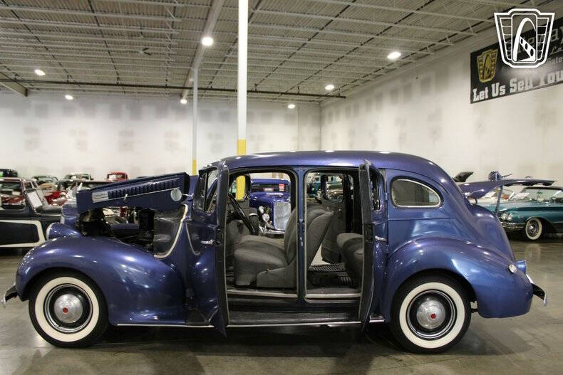 1939 Packard Six