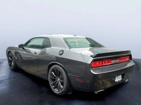 2014 Dodge Challenger SRT8