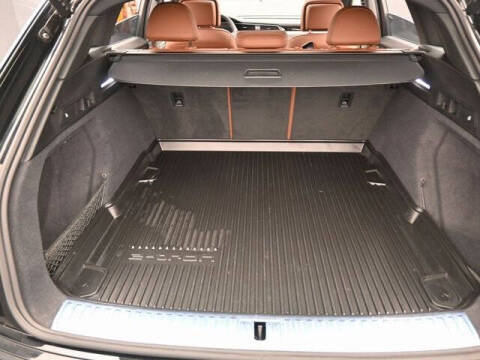 2024 Audi Q8 e-tron quattro Premium Plus