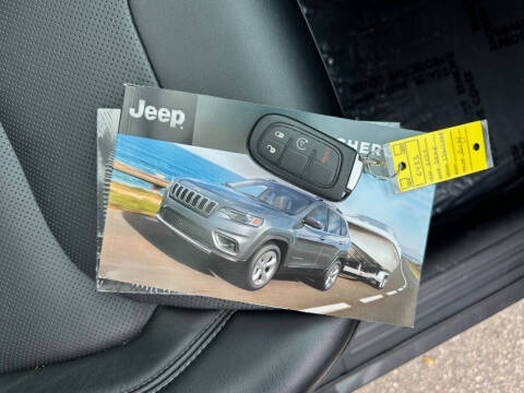 2022 Jeep Cherokee Latitude Lux