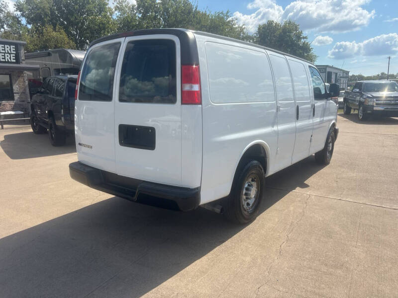 2017 Chevrolet Express 2500