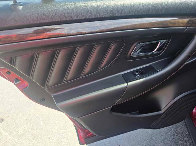 2018 Ford Taurus Limited