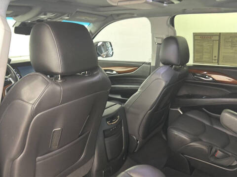2020 Cadillac Escalade Luxury