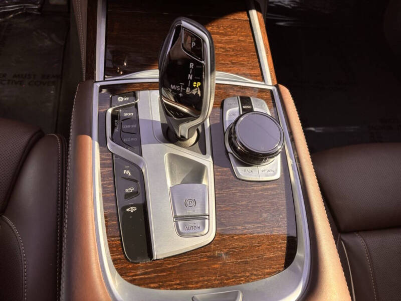 2022 BMW 7 Series 750i xDrive