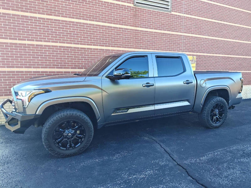 2023 Toyota Tundra Platinum's photo