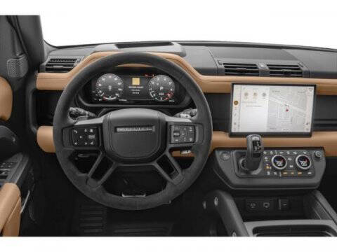 2024 Land Rover Defender 110 V8 P500 SE