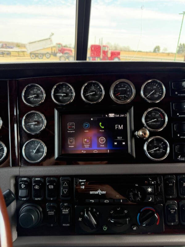 2018 Peterbilt 389