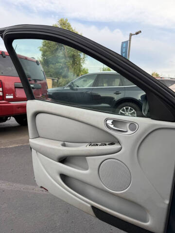 2002 Jaguar X-Type 2.5