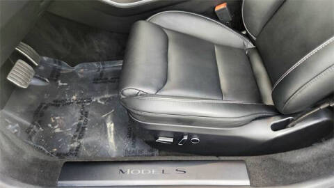 2023 Tesla Model S Plaid