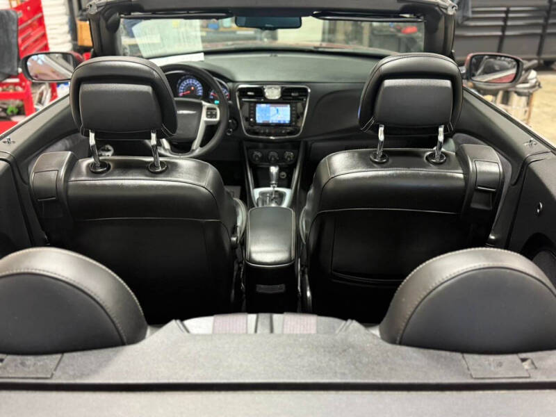 2012 Chrysler 200 S
