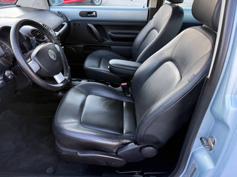 2010 Volkswagen New Beetle