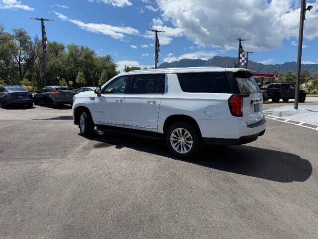 2023 GMC Yukon XL SLT