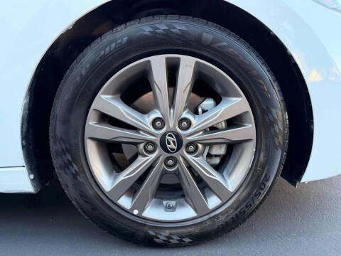 2018 Hyundai Elantra