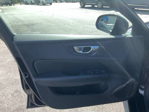 2024 Volvo S60 B5 Core Dark Theme