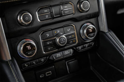 2022 GMC Yukon XL SLT