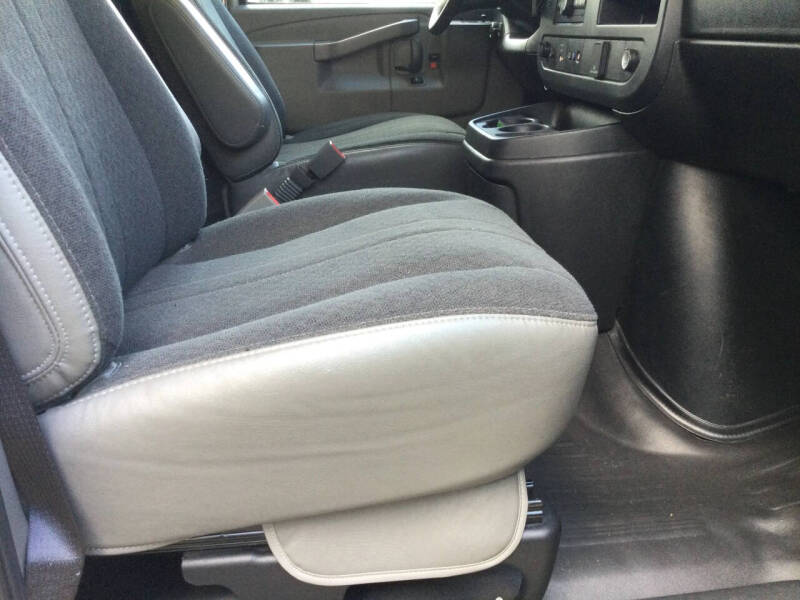 2023 Chevrolet Express 2500