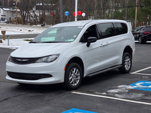 2025 Chrysler Voyager LX